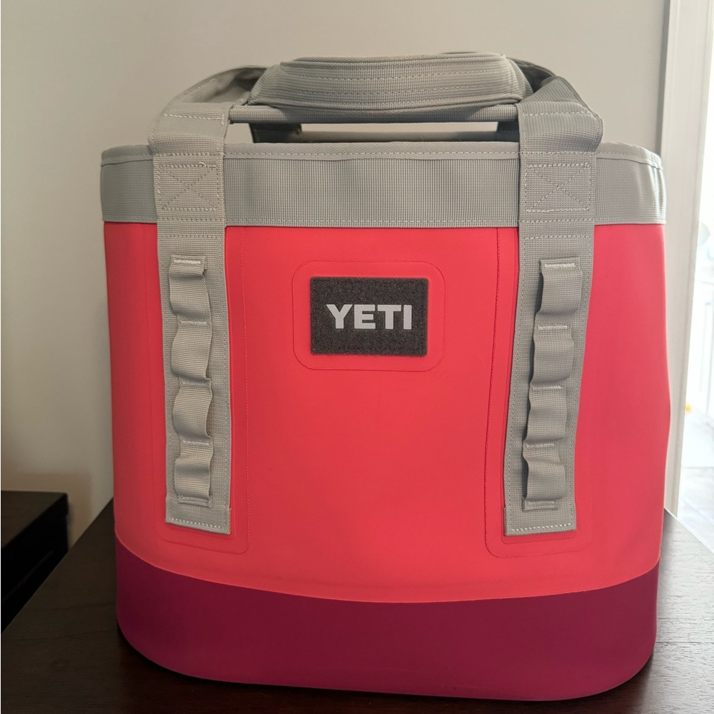 Yeti Camino Carryall 35 Tote Bag